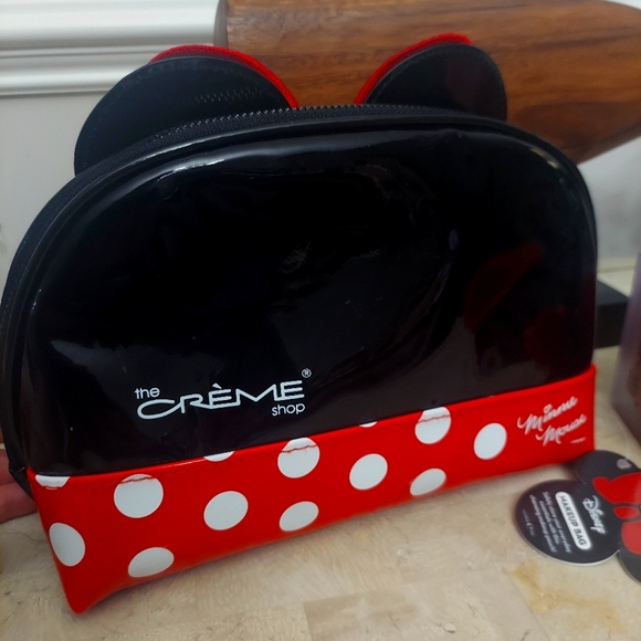 Disney Creme Shop Bundle - Picture 3 of 7